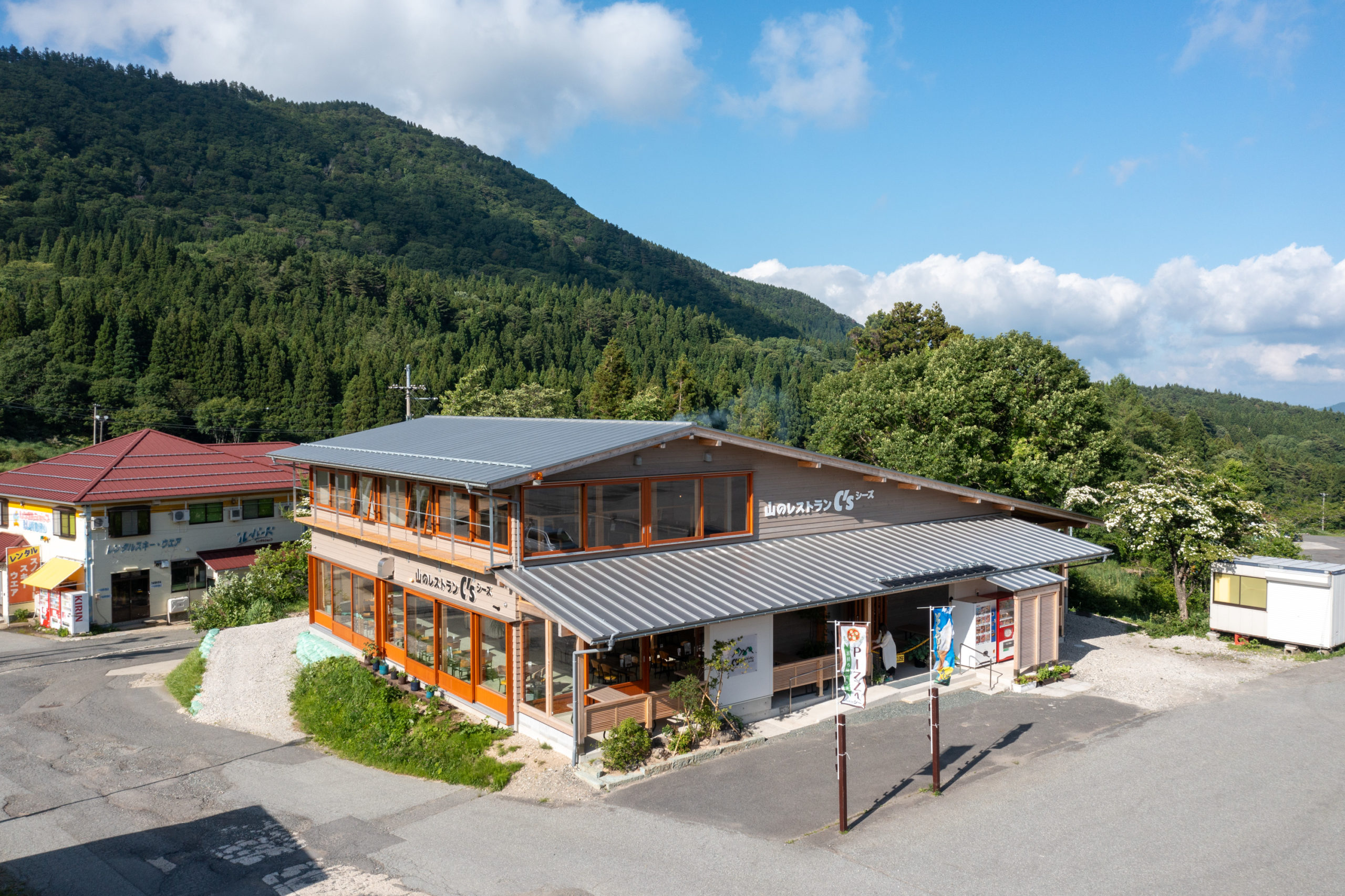 最高の景色と絶品本格ピッツァを楽しめる山のレストラン | 養父市企業
